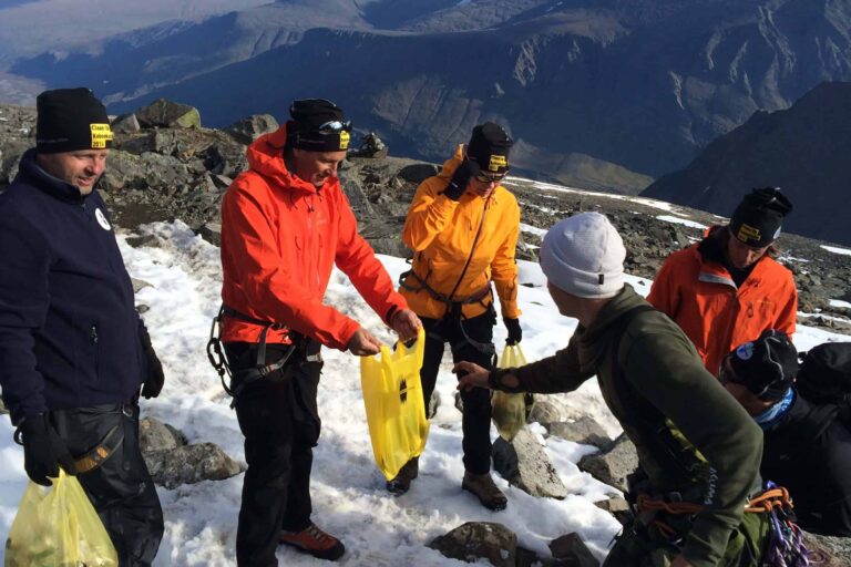 Let’s do it world1 Let's do it world1